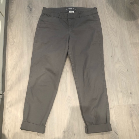 3/$30 Old Navy Pixie Ankle Chino in Gray - Picture 3 of 5